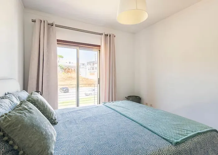 Apartment My In - Your Near The With The Castle View!