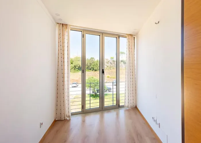 My In - Your Near The With The Castle View!